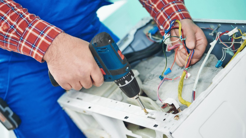 Şereflikoçhisar Daikin Daikin çamaşır makinesi kart tamiri – Su almama arızası orijinal parça ile giderildi. - Teknik servis örneği